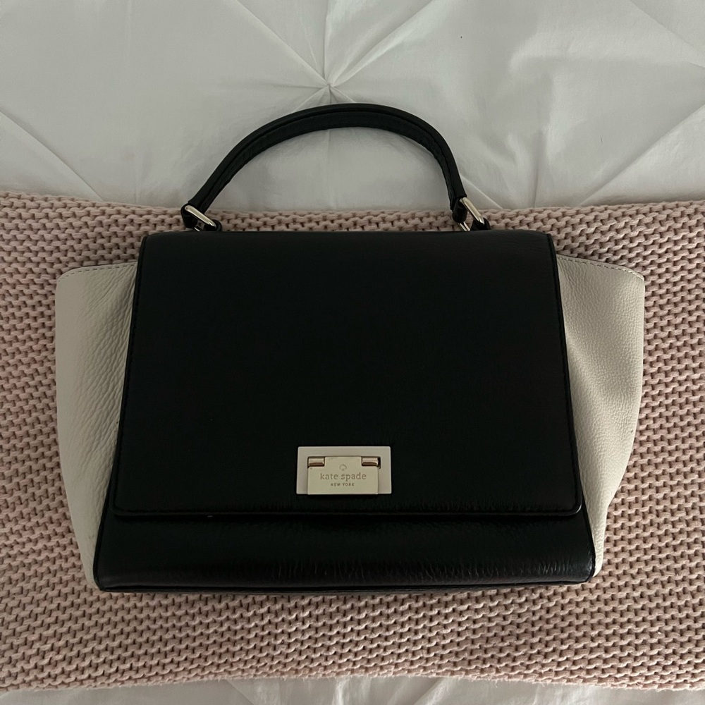Kate spade purse - Picture 1 of 3
